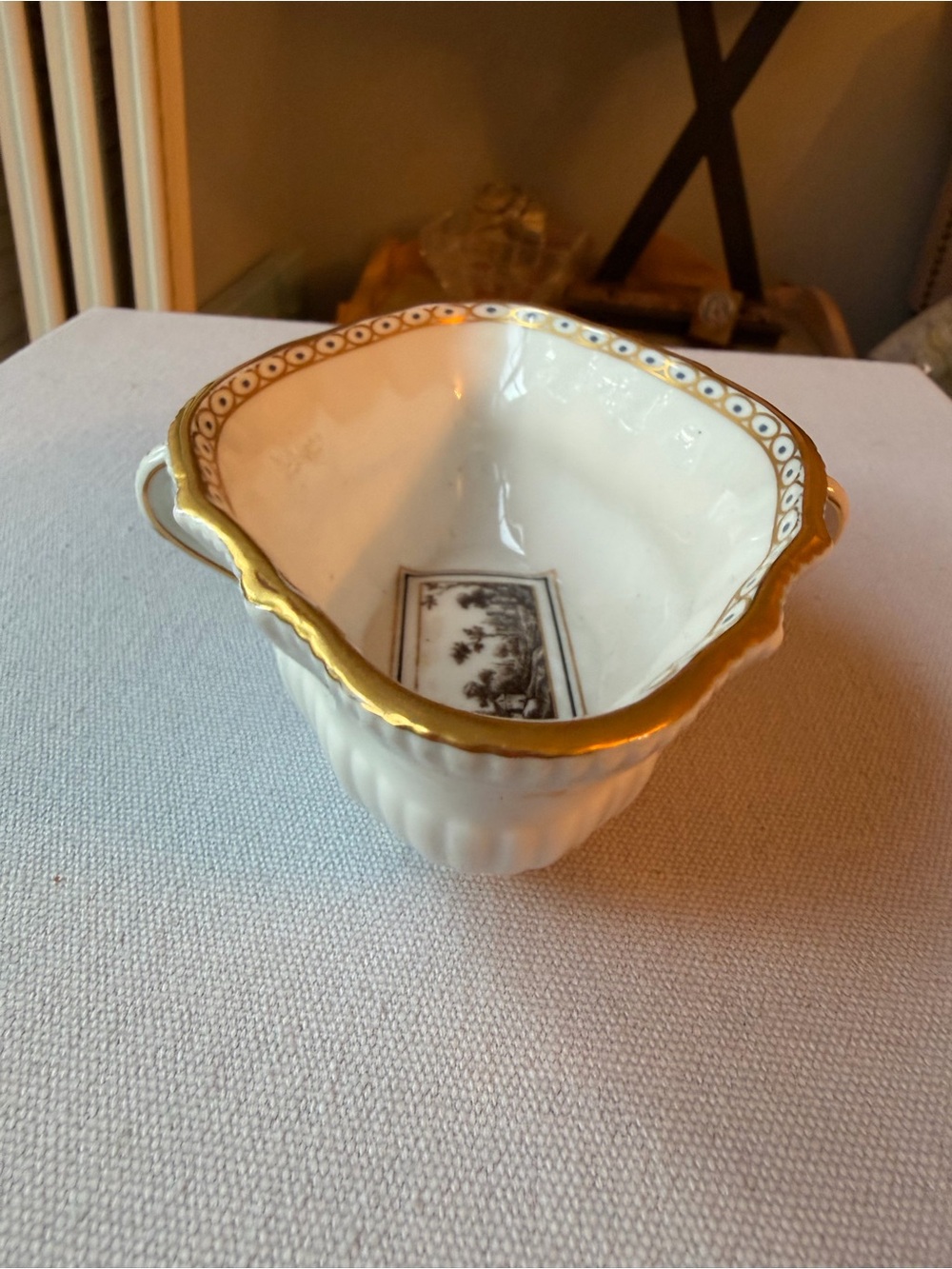 Richard Ginori 1735 Porcelain Bowl with Gold Trim and Scenic Transfer - Picture 5 of 9